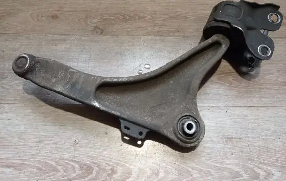Volvo S80 Front lower control arm/wishbone 2305120728