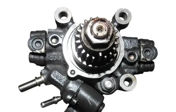 Renault Master III Fuel injection high pressure pump 167008683R