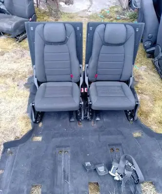 Ford Galaxy Third row seats 024