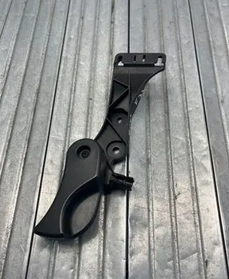 BMW 3 F30 F35 F31 Engine bonnet (hood) release handle 7326365 PA66GF30 17365810