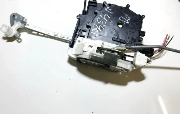 Mitsubishi Outlander Front door lock