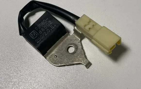Toyota Avensis T250 Sensor 9008088002