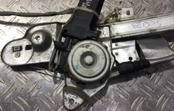 Mazda 626 Rear door window regulator motor 3640161634