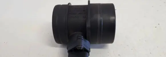 Volkswagen PASSAT B6 Mass air flow meter 074906461B 0281002461