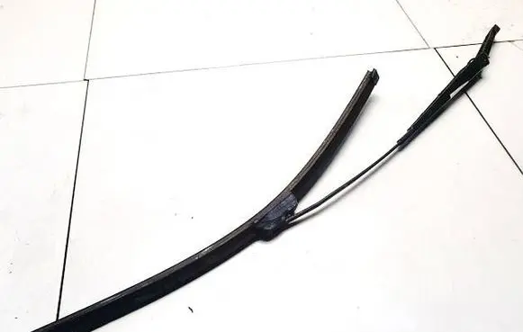 Opel Zafira A Front wiper blade arm 90582557