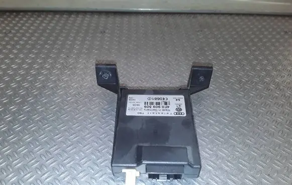 Audi A6 S6 C6 4F Auxiliary heating control unit/module 4F0909509