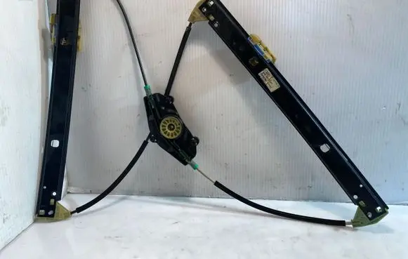 Audi A4 S4 B8 8K Front window lifting mechanism without motor 8K0837461