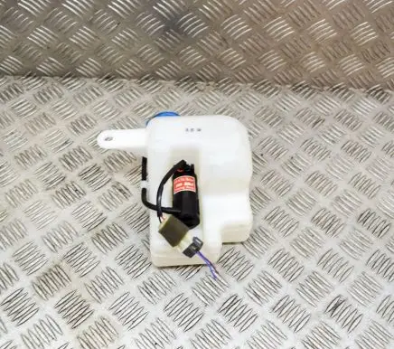 KIA Carnival Windshield washer fluid reservoir/tank