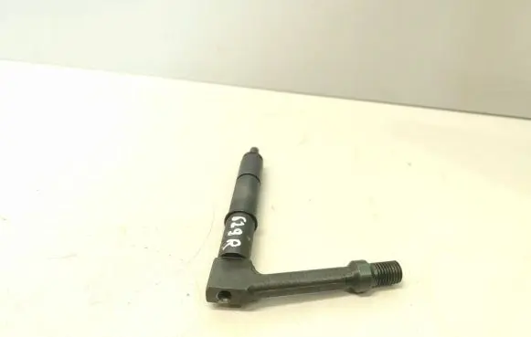 Nissan Almera Tino Fuel injector