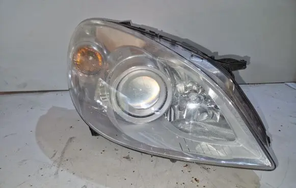 Mercedes-Benz B W245 Headlight/headlamp A1698202861
