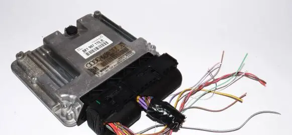 Audi A4 S4 B8 8K Engine control unit/module 8K1907115H 0261S04520 1039S26732