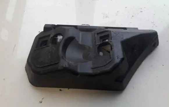 Volvo S40, V40 Front bumper mounting bracket 30655875