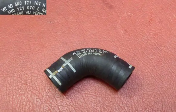 Skoda Octavia Mk2 (1Z) Engine coolant pipe/hose 5N0121101H