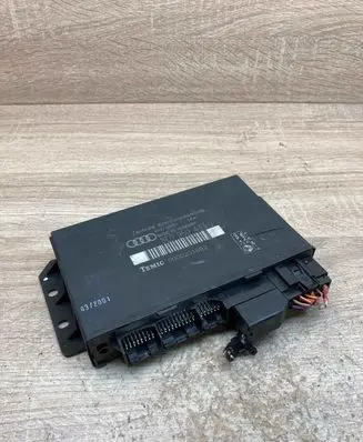 Audi A4 S4 B6 8E 8H Comfort/convenience module 8E0959433J