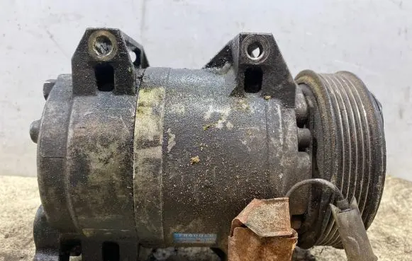 Volvo S60 Air conditioning (A/C) compressor (pump) 8708581