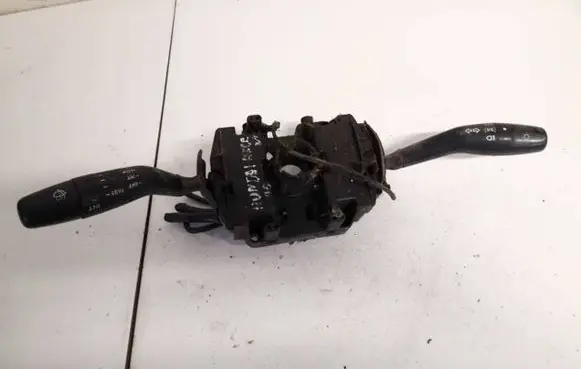 Hyundai Accent Wiper turn signal indicator stalk/switch 610w0014 9300-22101