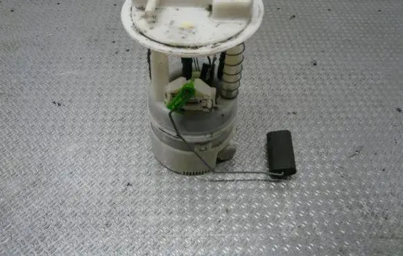Renault Twingo II In-tank fuel pump 8200368239 091750924 0974644990004