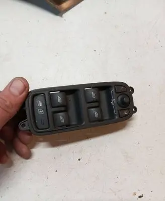 Volvo XC60 Electric window control switch 31272011