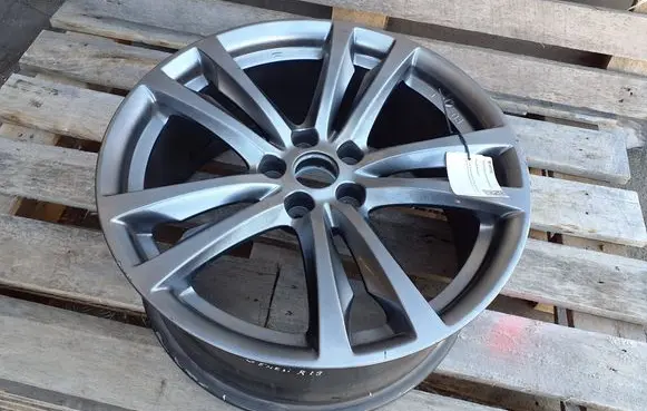 Hyundai Genesis R19 alloy rim 529102M160