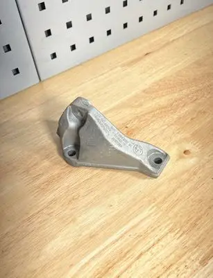 BMW 3 E90 E91 Fuel pump bracket 7804376 1351780437601 24168110