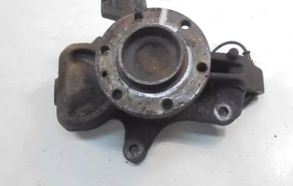 Mercedes-Benz Sprinter W906 Front wheel hub spindle knuckle
