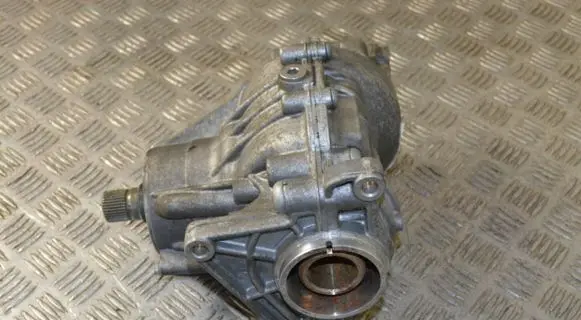 BMW 1 F40 Gearbox transfer box case 7646889