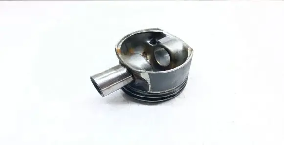 BMW 3 F30 F35 F31 Piston 84L117