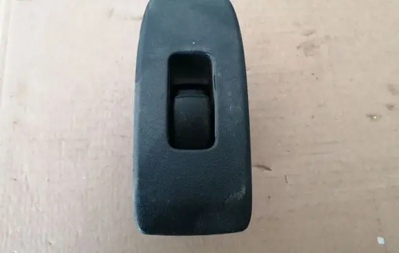 Mitsubishi Pajero Electric window control switch MR445659