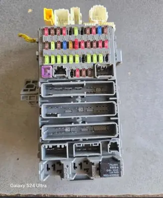 Honda CR-V Fuse module 52575LM 5LMHRVHN 070812