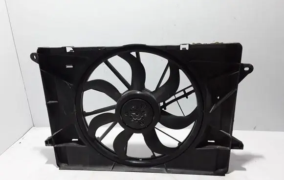 Chrysler Pacifica Radiator cooling fan shroud 68217321AA