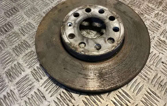 Volkswagen Golf Sportsvan Front brake disc