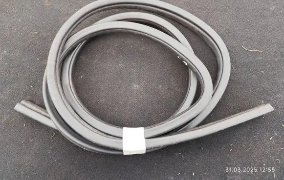 Mitsubishi Space Star Front door rubber seal 