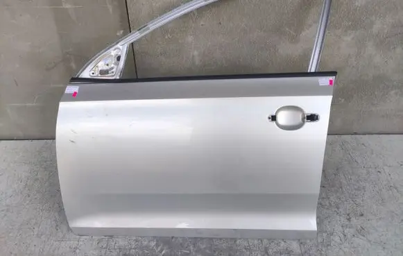 Skoda Rapid (NH) Front door 3515093