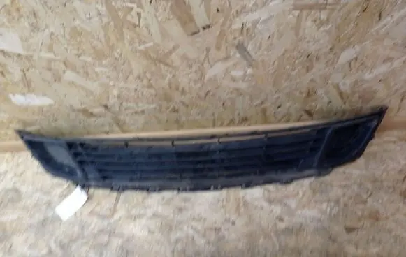 Citroen C5 Front bumper lower grill 9681052677 2001586