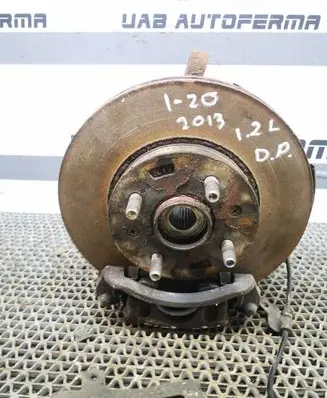 Hyundai i20 (PB PBT) Front wheel hub