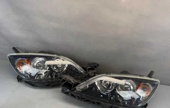 Mazda 3 I Headlights/headlamps set 103419012321