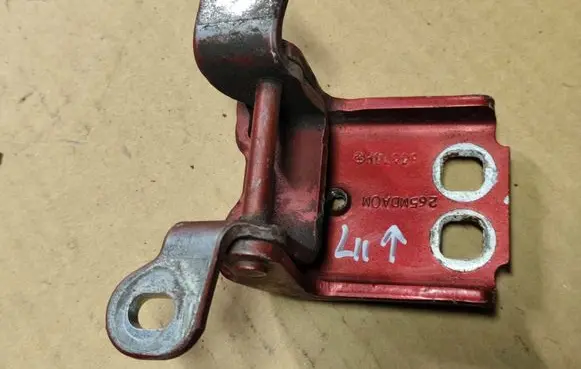 Chrysler PT Cruiser Rear door upper hinge 85574F