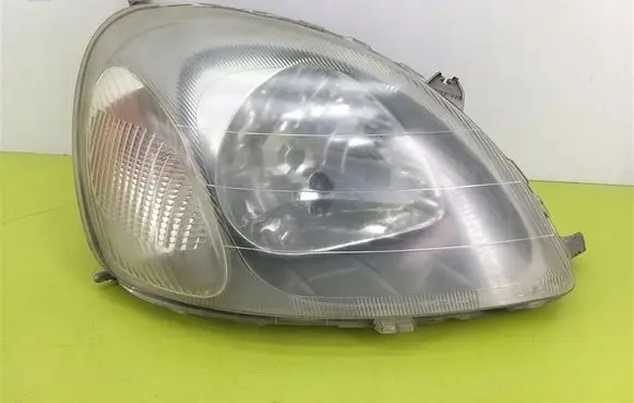Toyota Yaris Headlight/headlamp 