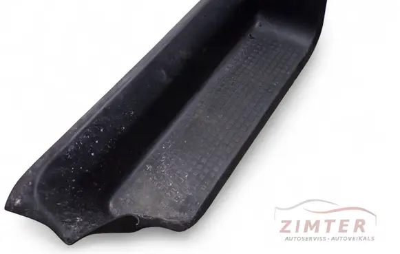 Front sill trim cover