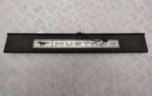 Ford Mustang VI Front sill trim cover FR3B6313222CHW
