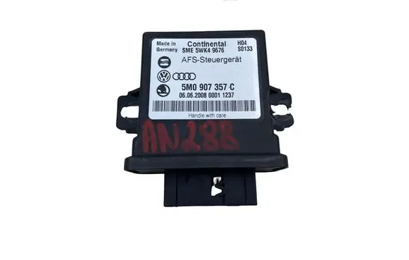 Volkswagen PASSAT CC Light module LCM 5M0907357C