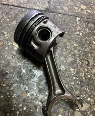 Volkswagen PASSAT B5.5 Piston 6R1