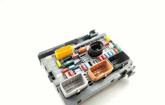 Fiat Scudo Fuse module 9664706080