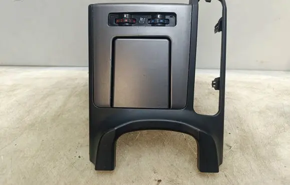 Lexus IS 220D-250-350 Cup holder 5562053030
