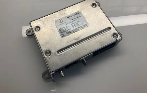 Mercedes-Benz E W211 Bluetooth control unit module A2118703926 DB70286056 UH06MM03BE