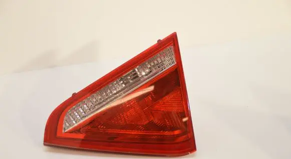 Audi A5 8T 8F Tailgate rear/tail lights 8T0945094