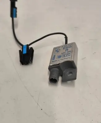 BMW 5 E39 Antenna control unit 65248362533 AAT309