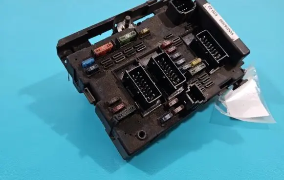 Peugeot 206 Central body control module 9650664080 IMPRK1388695