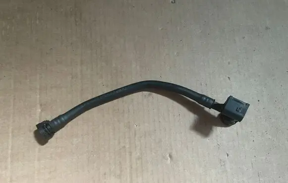 BMW 3 G20 G21 Vacuum line/pipe/hose 8665235