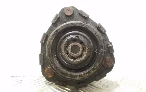 Toyota Avensis T220 Coil spring mount 585066